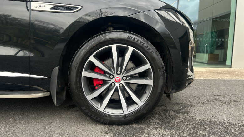 Jaguar F-Pace 2.0 D200 R-Dynamic SE 5dr Auto AWD Diesel Estate